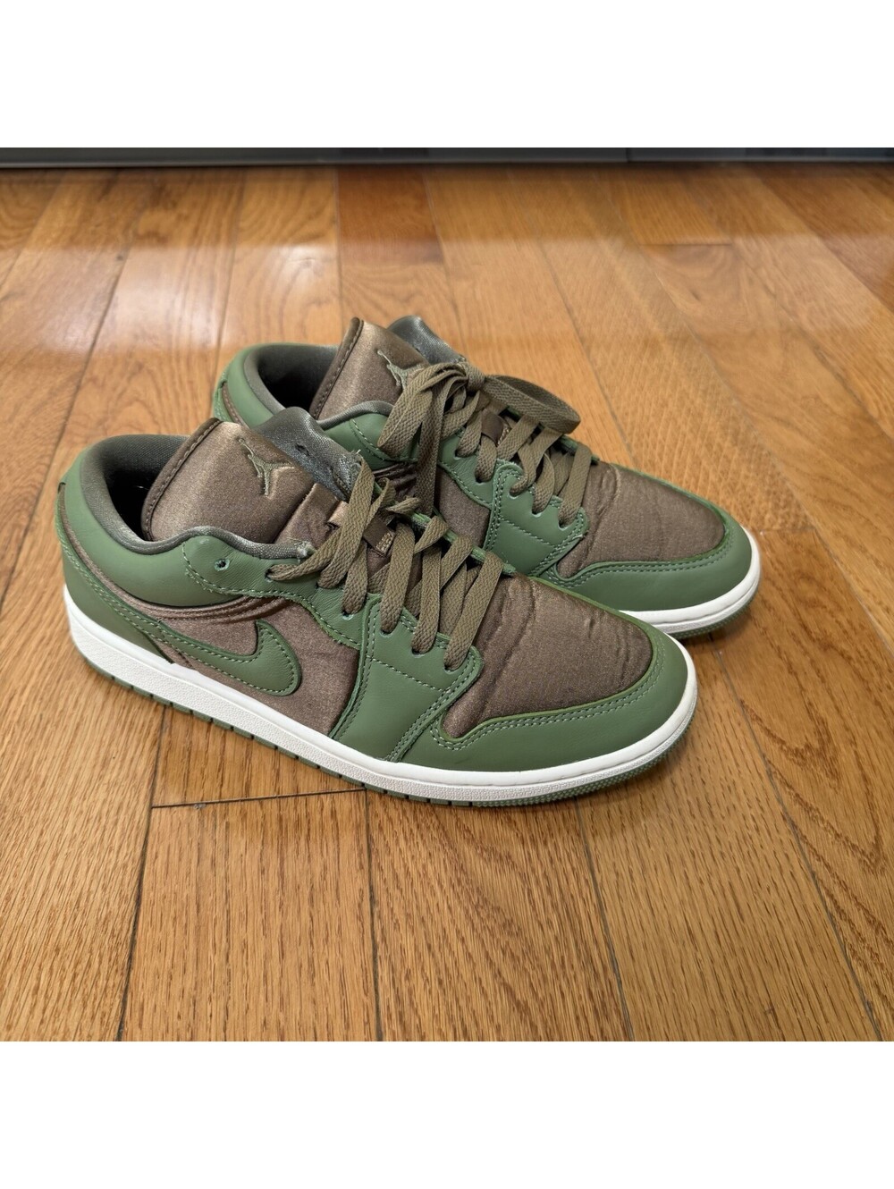 Size 8.5 US Air Jordan 1 Low SE Olive Brown Kelp FB9893-300 Green Brown Leather